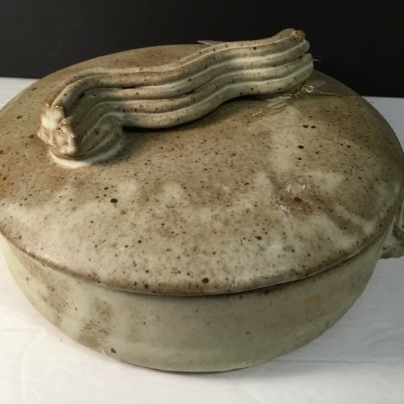 Danica Other - Danica Pottery Casserole Serving Round Dish With Lid 7 in diam x 1.75 in Deep